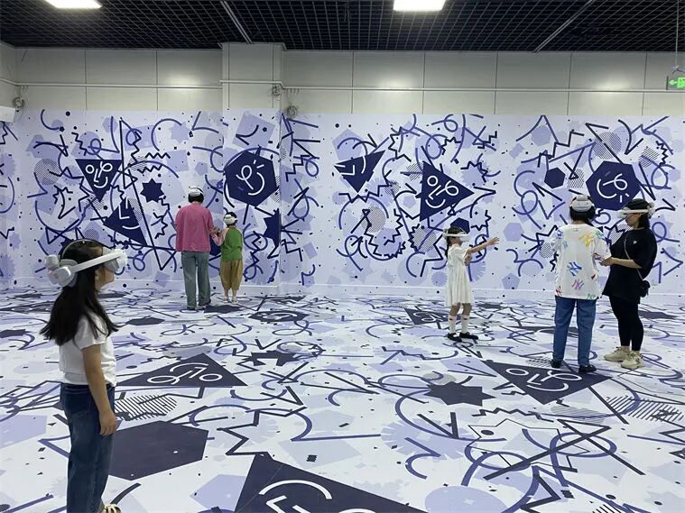 成都青羊:沉浸式体验项目越来越受到游客青睐(综采:重返三星堆——古蜀王国奇幻之旅VR沉浸式展)--广汉市人民政府