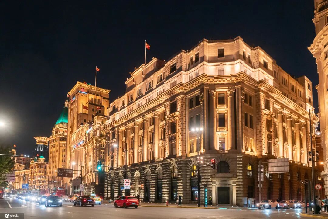 上海外滩夜色繁华 浦江两岸城市风景迷人